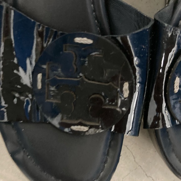 Tory Burch The Patti wedge patent leather sandal - Picture 2 of 8